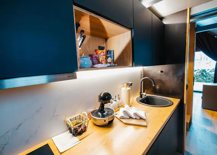 Resort: Luxury Glamping Chocolate Village